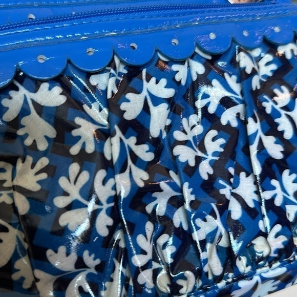 Vera Bradley frill blue make up bag NWOT - Picture 10 of 16
